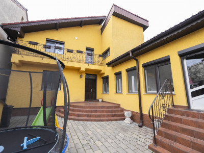 Casa cu personalitate Strada Spania 