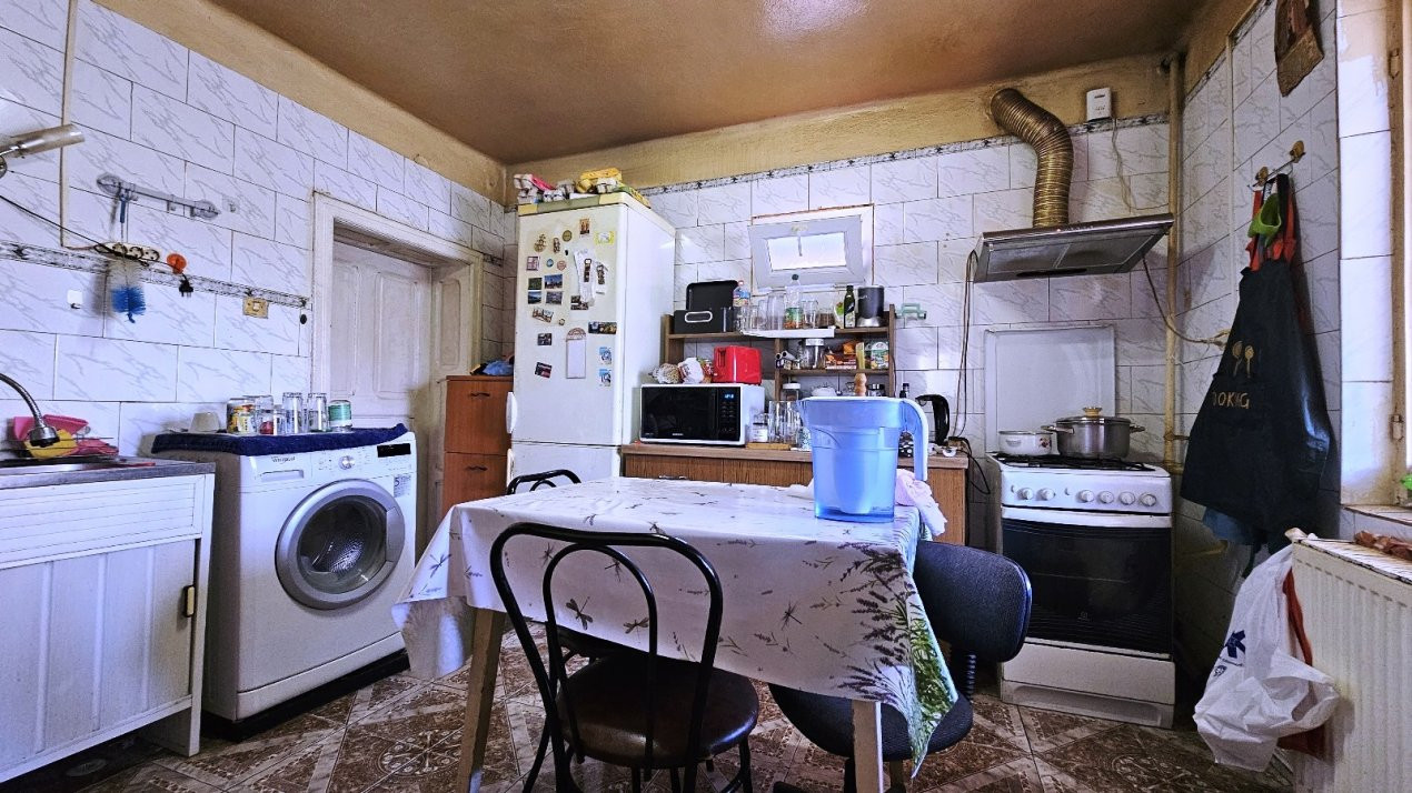 Casă și teren de vânzare Tg Jiu