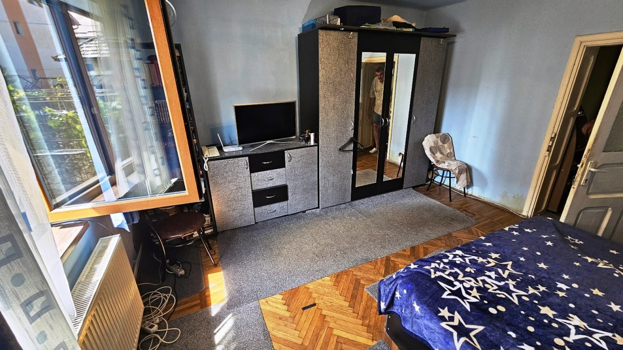 Casă și teren de vânzare Tg Jiu