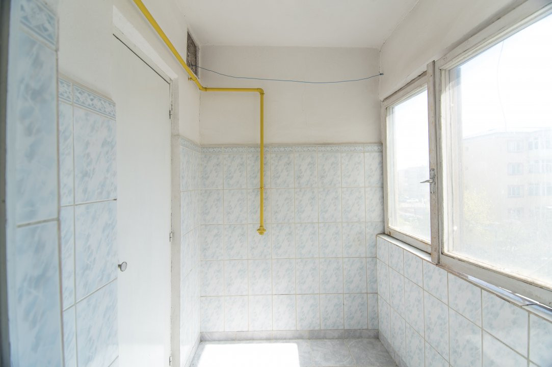 Apartament decomandat Costesti - zona excelenta