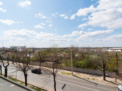 Apartament decomandat Costesti - zona excelenta