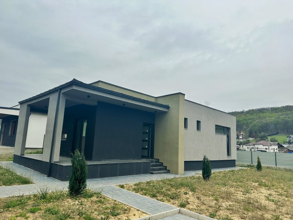 Casa moderna pe parter 3 camere Budeasa Mica
