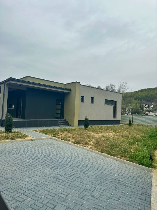 Casa moderna pe parter 3 camere Budeasa Mica