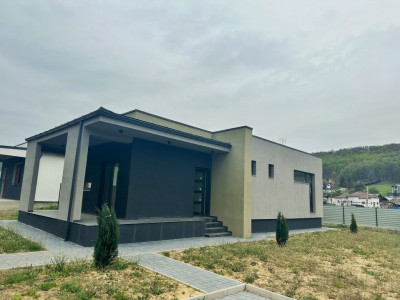 Casa moderna pe parter 3 camere Budeasa Mica