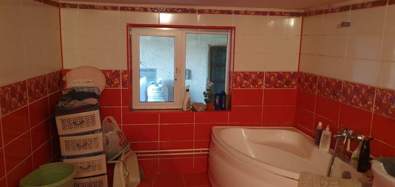 Casă / Pensiune de vânzare – Balta, Gorj 