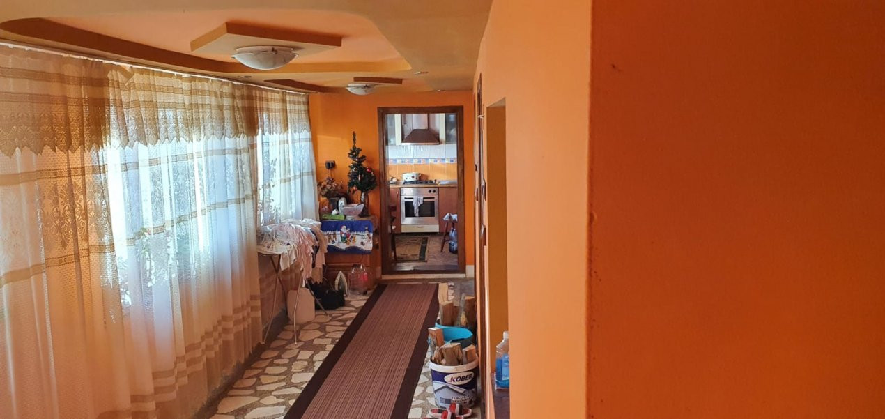 Casă / Pensiune de vânzare – Balta, Gorj 