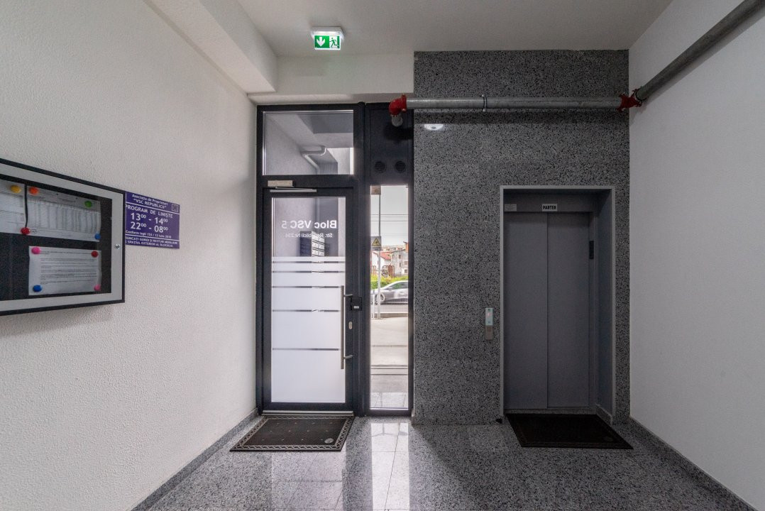 Studio lux, bloc nou VSC5 - Fratii Golesti, parcare privata, vedere pe spate