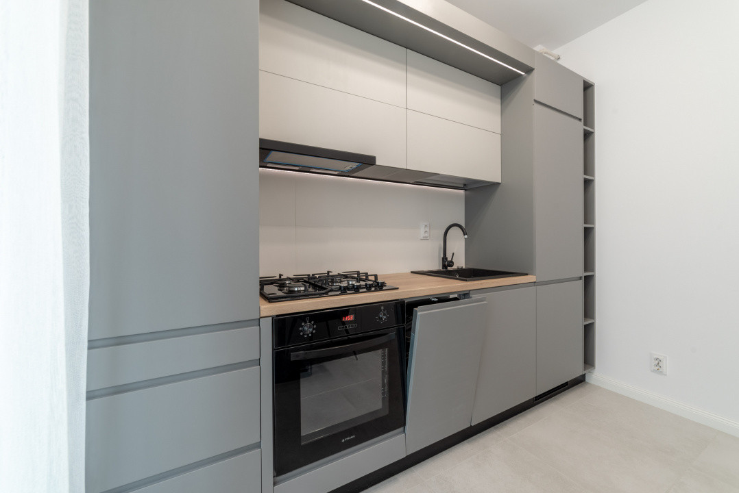 Studio lux, bloc nou VSC5 - Fratii Golesti, parcare privata, vedere pe spate