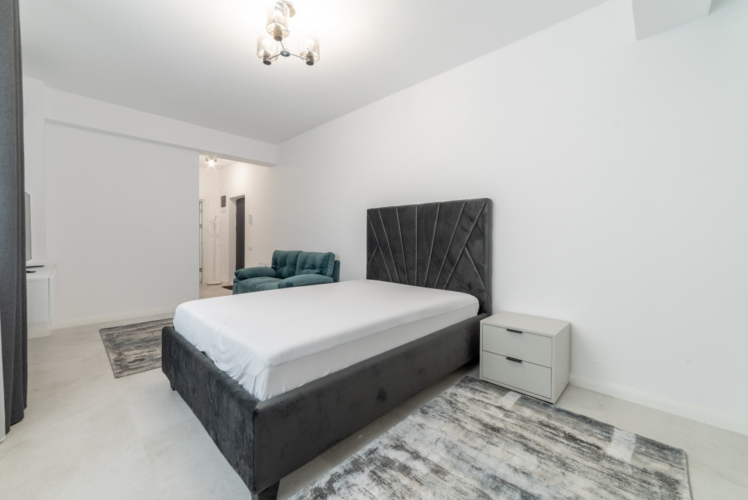 Studio lux, bloc nou VSC5 - Fratii Golesti, parcare privata, vedere pe spate
