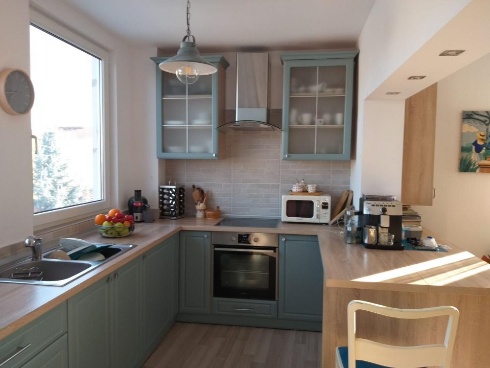 De vânzare Apartament în casă, 3 camere ,str Argeșului