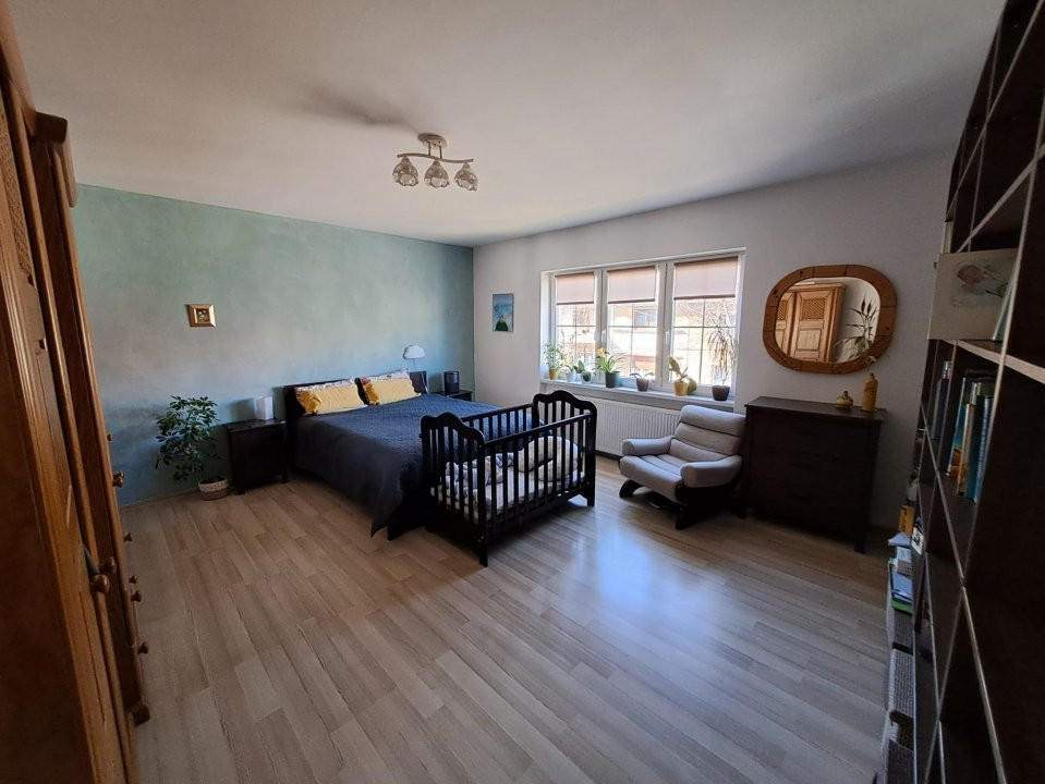 De vânzare Apartament în casă, 3 camere ,str Argeșului