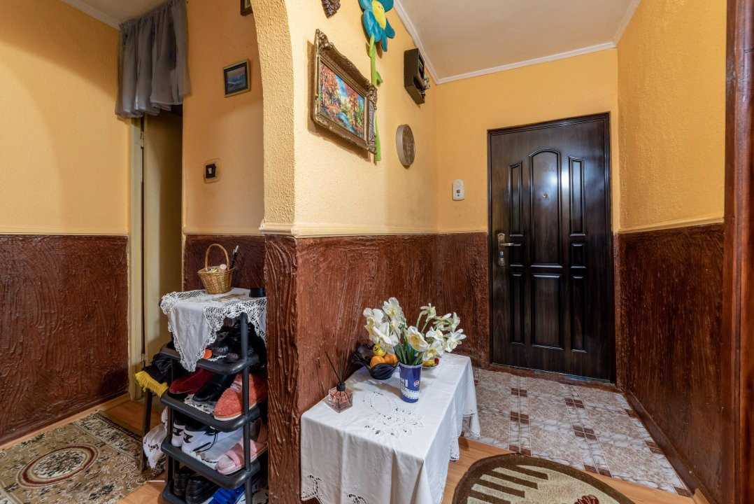 Apartament 3 camere decomandat etaj 2- Topoloveni!