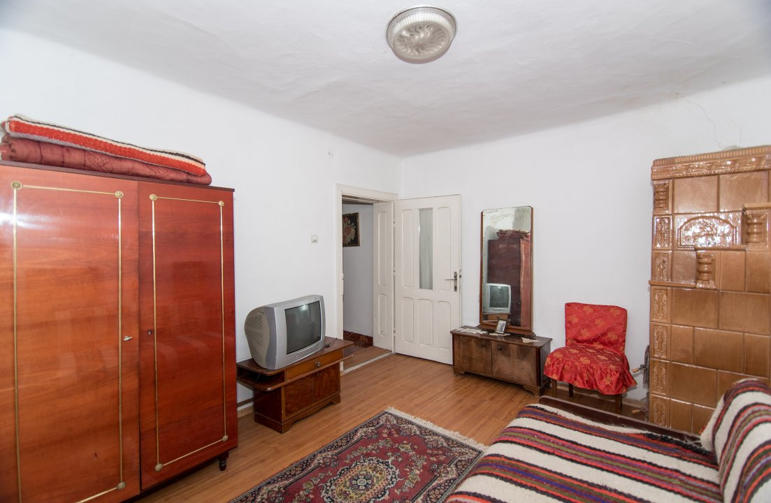 Casa de vanzare Titesti + 1000 mp teren + Toate utilitatile