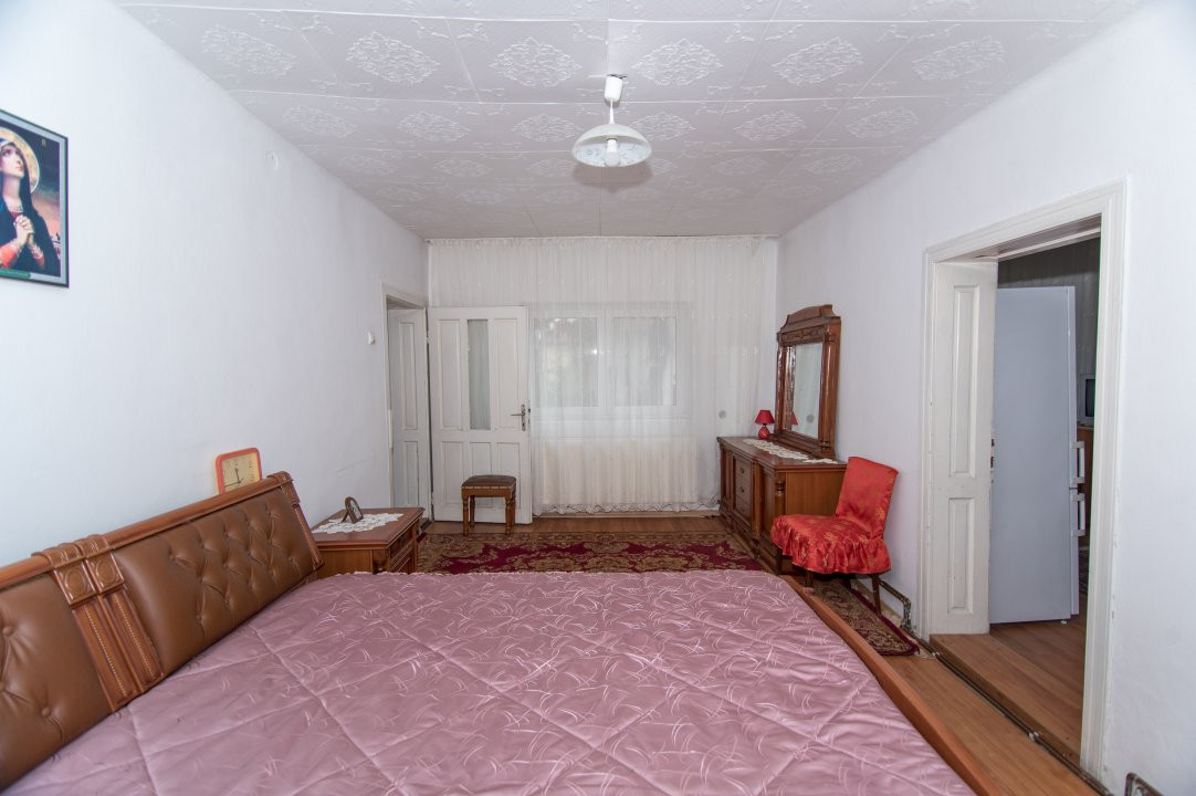 Casa de vanzare Titesti + 1000 mp teren + Toate utilitatile