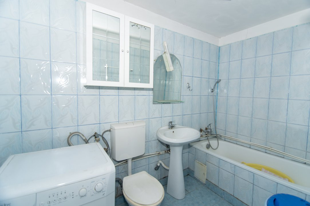Casa de vanzare Titesti + 1000 mp teren + Toate utilitatile