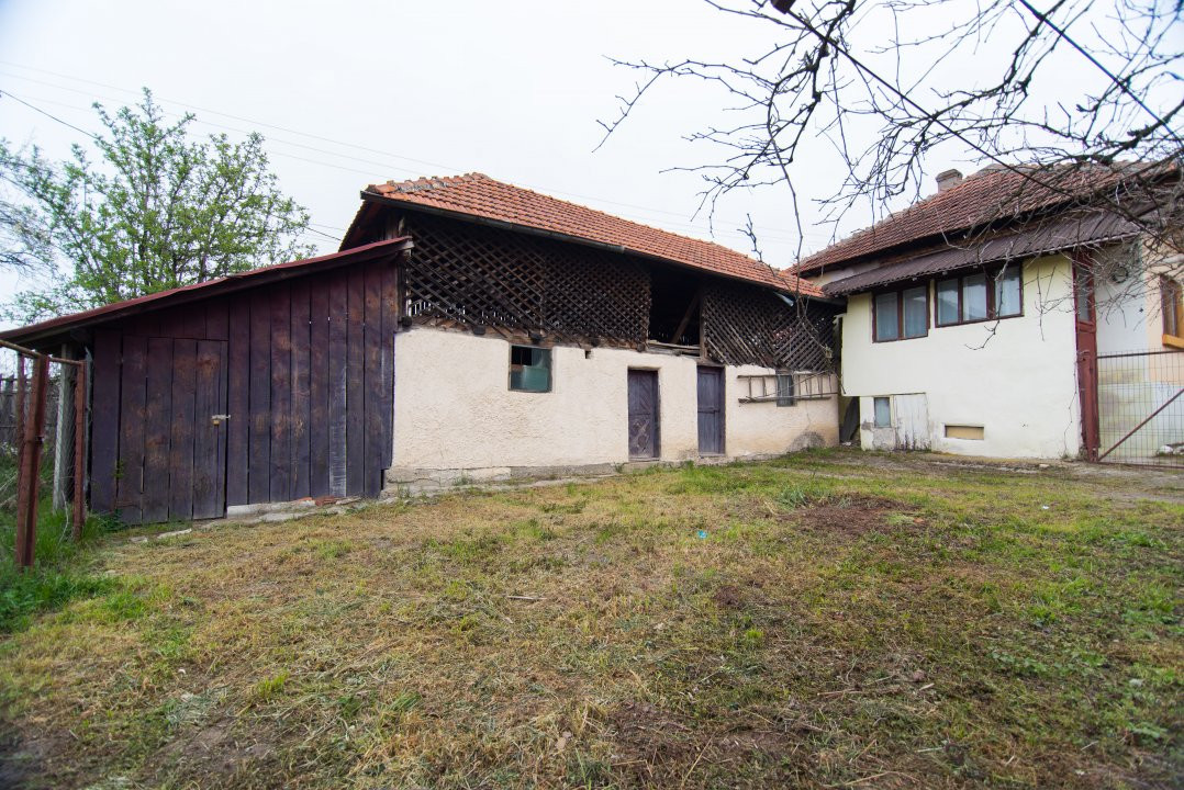 Casa de vanzare Titesti + 1000 mp teren + Toate utilitatile