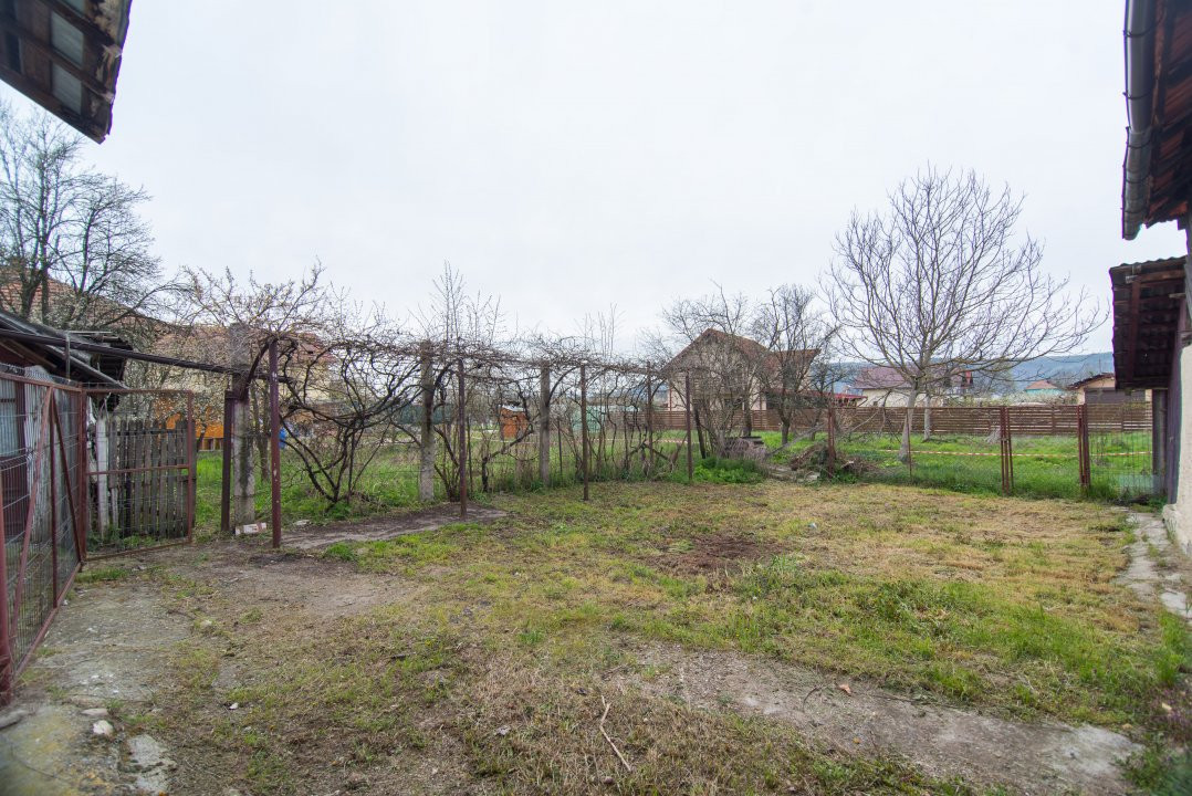 Casa de vanzare Titesti + 1000 mp teren + Toate utilitatile