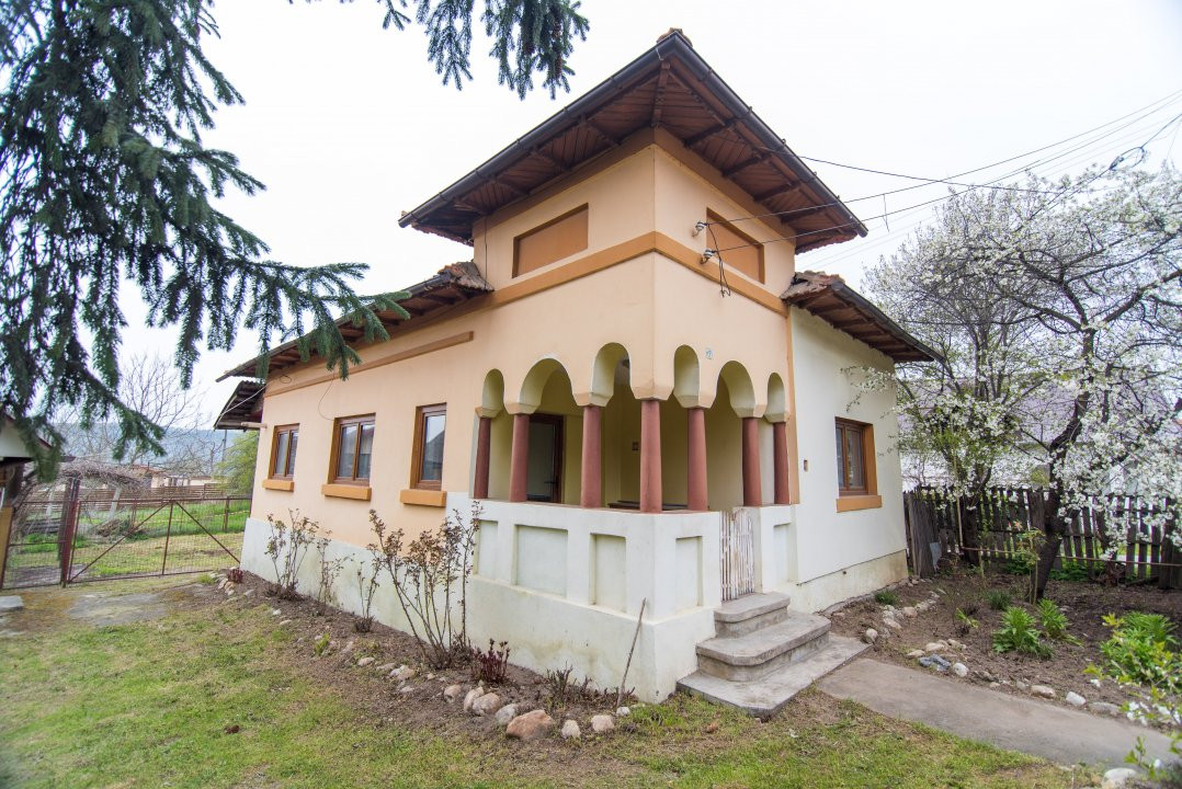 Casa de vanzare Titesti + 1000 mp teren + Toate utilitatile