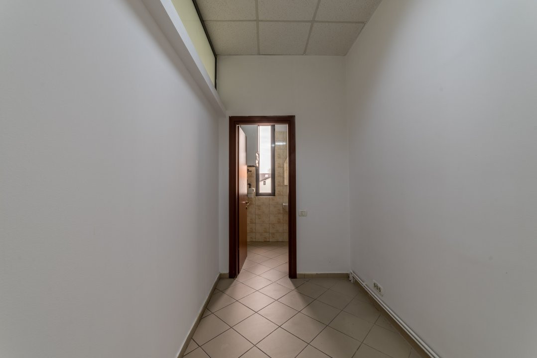 Inchiriere Spatiu Comercial - Locație excelentă - Bld. Republicii 4, Pitesti!