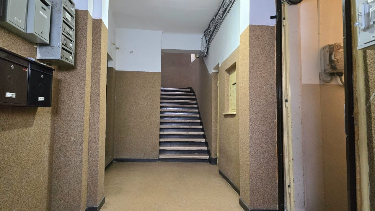 3 camere cu centrala, cladire interbelica 