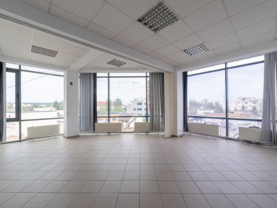 Inchiriere Spatiu Comercial - Locație excelentă - Bld. Republicii 4, Pitesti!