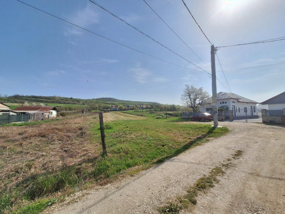 Teren 1453 mp în Călinești, la 15 km de Pitești ideal construcție sau investiție