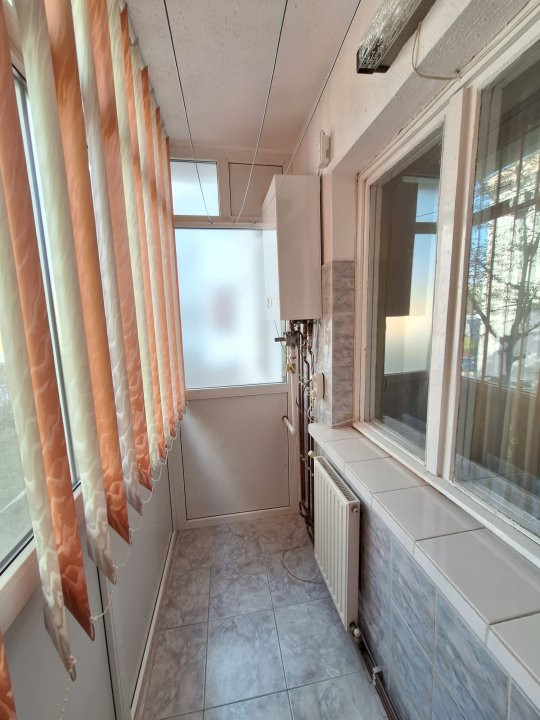 Vanzare apartament 2 camere Gavana 2 etaj 1 centrala termica