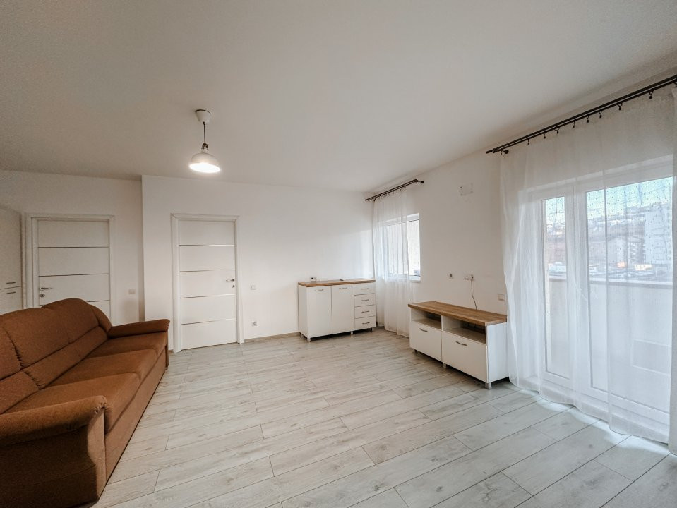 Comision 0. Inchiriere 3 camere A Iancu 418, zona Metro-BMW, mobilat utilat