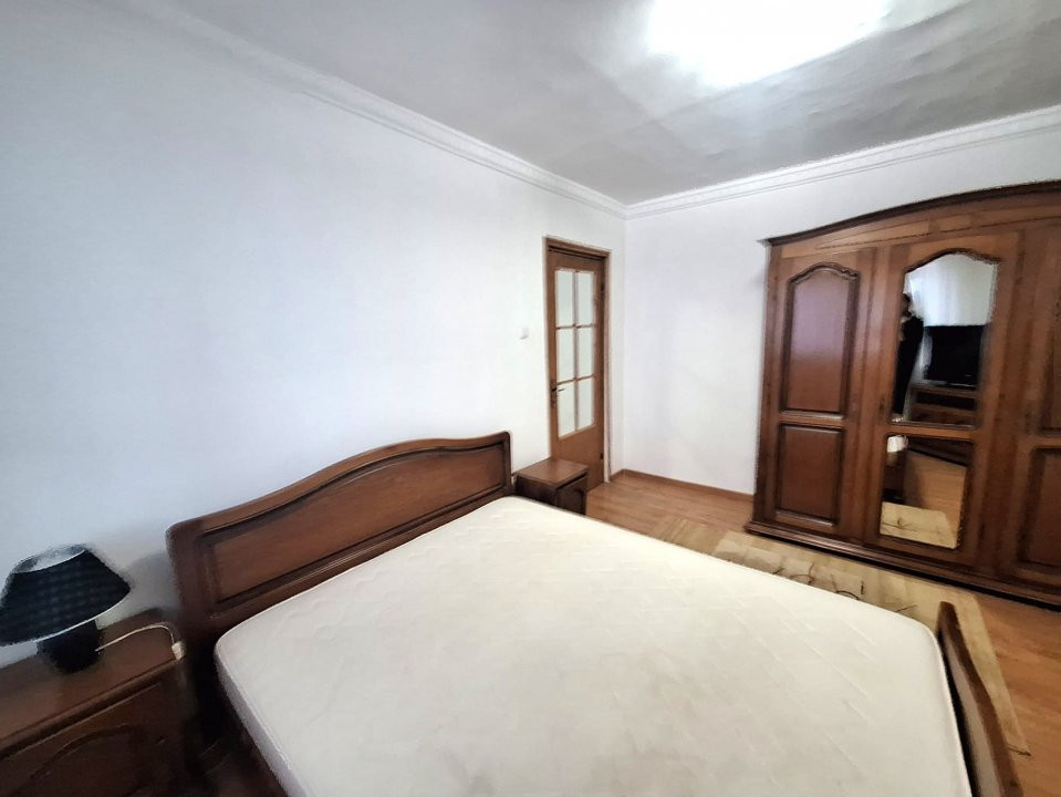 De INCHIRIAT- 2 camere decomandat! Pitesti-zona Gavana!