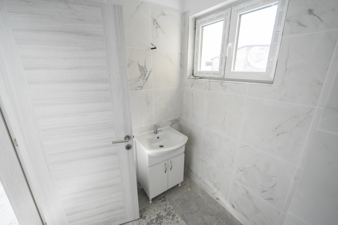 Spatiu comercial stradal, parter bloc nou - zona ultracirculata Petrom Gara