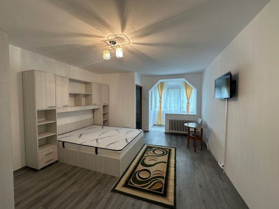  De inchiriat Garsoniera - disponibila doar pentru persoane juridice