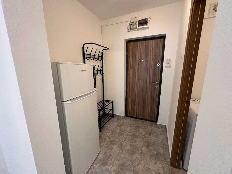  De inchiriat Garsoniera - disponibila doar pentru persoane juridice