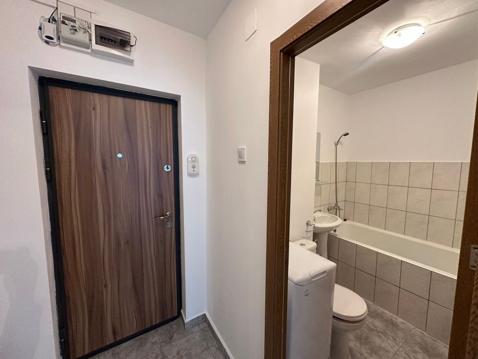  De inchiriat Garsoniera - disponibila doar pentru persoane juridice