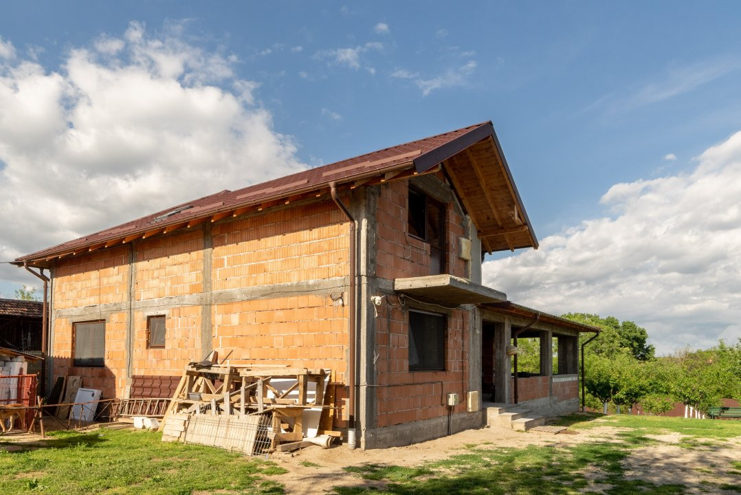 0% COMISION ! CASA  PARTER+ MANSARDA  - com  PADURETI , Arges