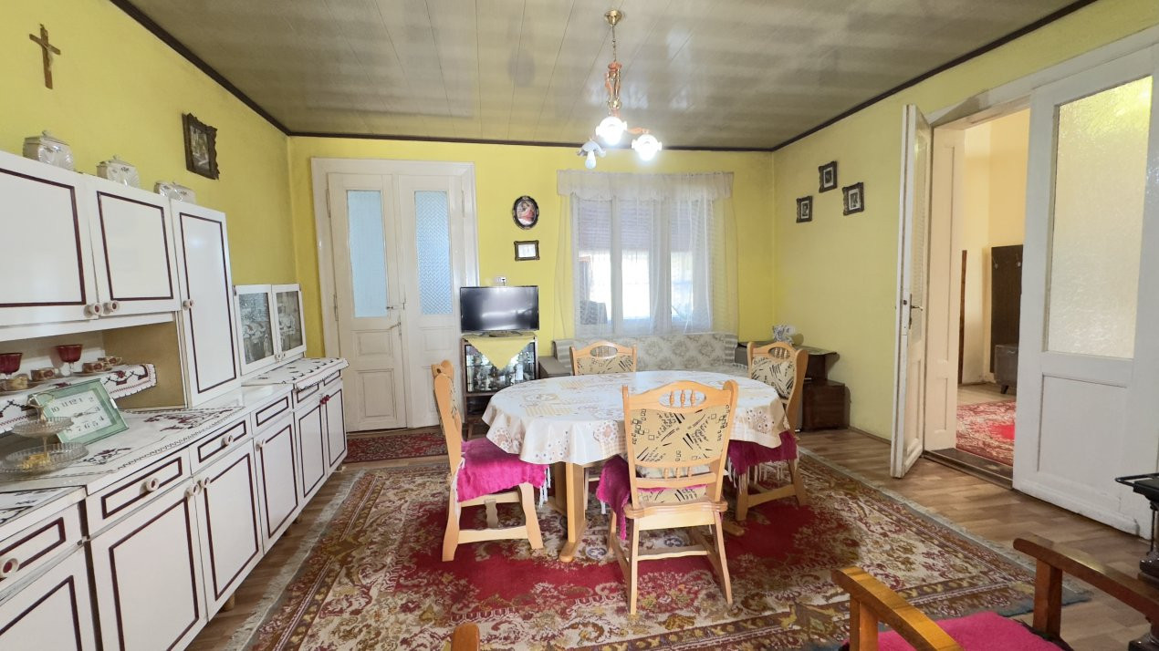 Casă 4 camere, Teren 3.862 mp Str. Traian Nr.99 - Carei - Comision 0% cumpărător