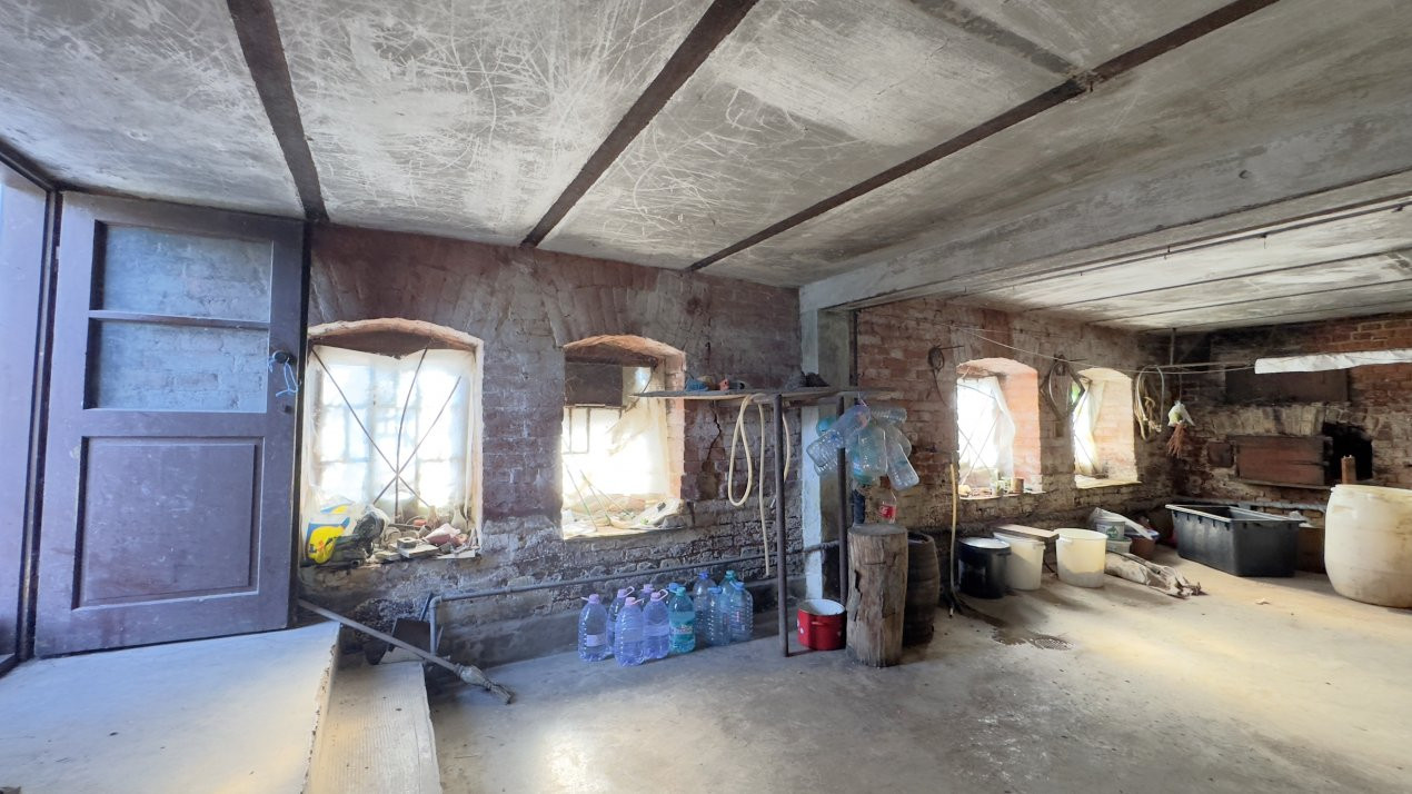 Casă 4 camere, Teren 3.862 mp Str. Traian Nr.99 - Carei - Comision 0% cumpărător