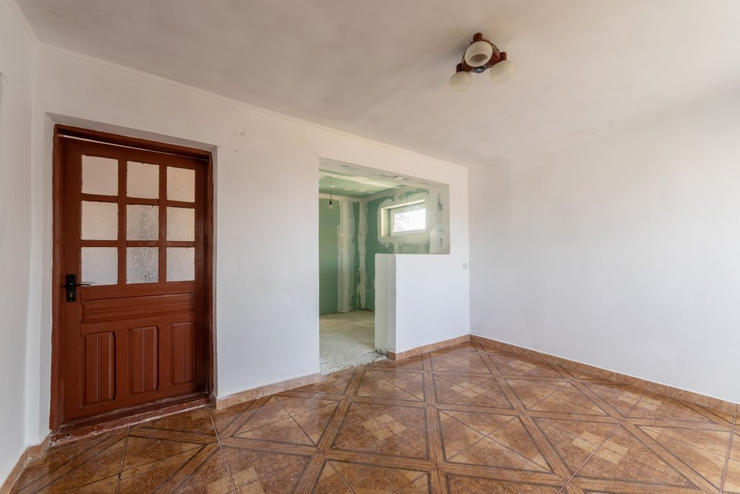  Casa cu teren de 1069 mp Bradu la 10 min de Pitesti!