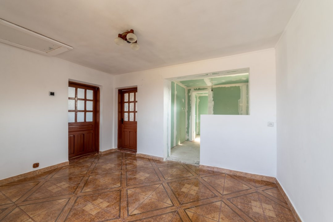  Casa cu teren de 1069 mp Bradu la 10 min de Pitesti!