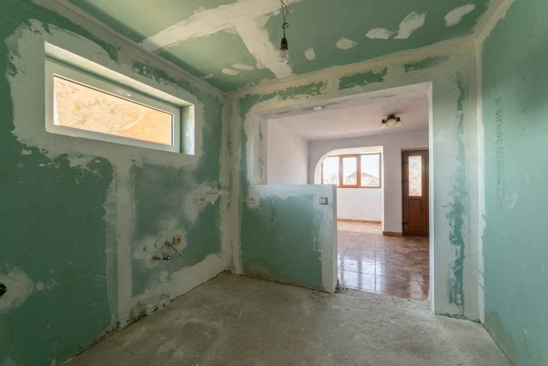  Casa cu teren de 1069 mp Bradu la 10 min de Pitesti!