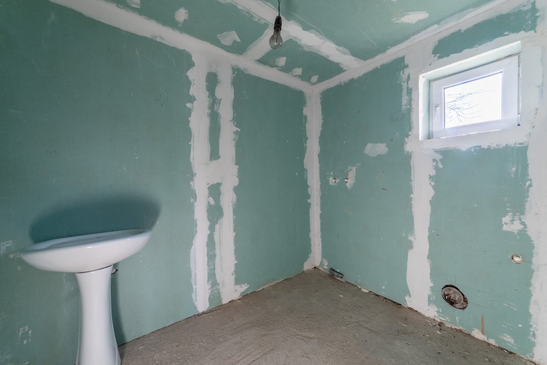  Casa cu teren de 1069 mp Bradu la 10 min de Pitesti!