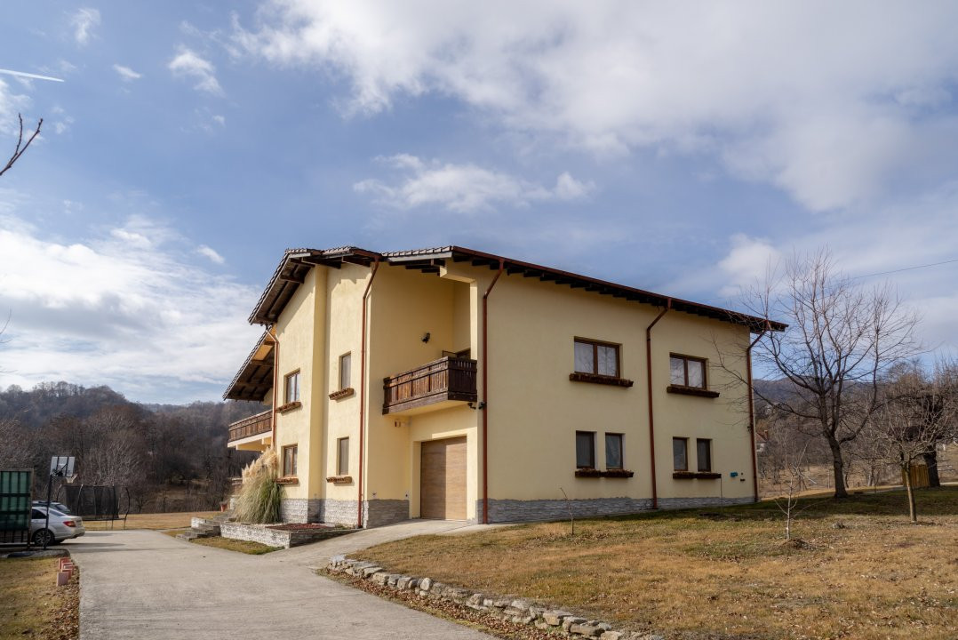 Casa de Vis la poalele Munților Făgăraș-Jud.Arges!