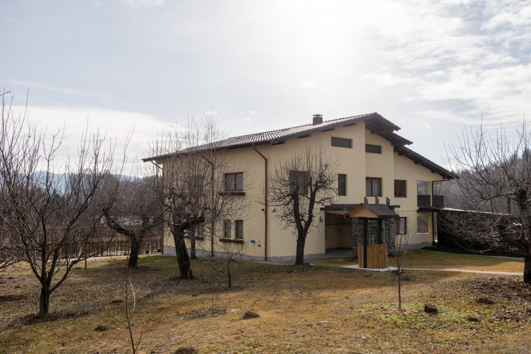 Casa de Vis la poalele Munților Făgăraș-Jud.Arges!