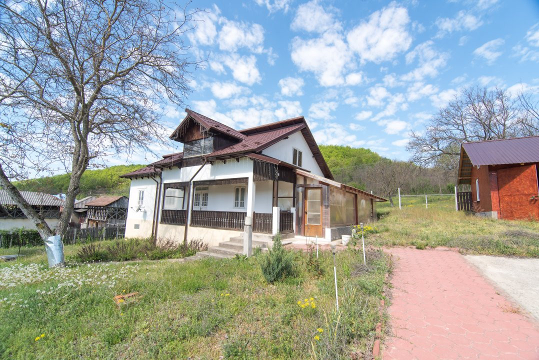 Casa cu teren 4727mp in Ciomagesti, Arges -ideala pentru locuit sau vacanta