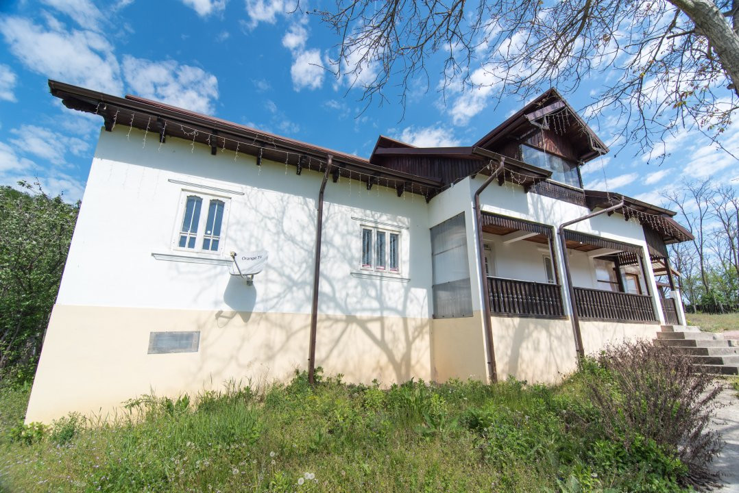 Casa cu teren 4727mp in Ciomagesti, Arges -ideala pentru locuit sau vacanta