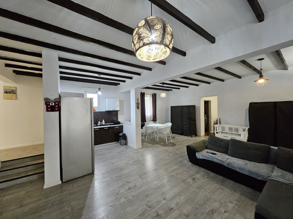Casa 4 camere, piscina - An 2020 - Draganu Arges