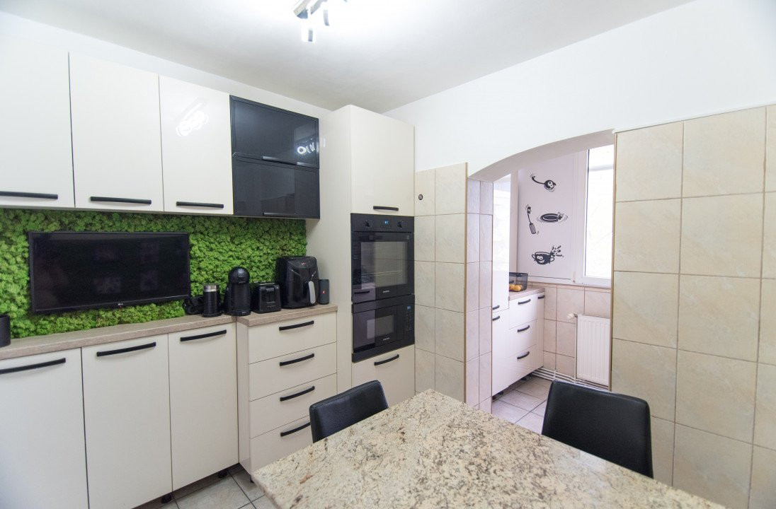 Apartament 3 camere decomandat Gavana - zona excelenta