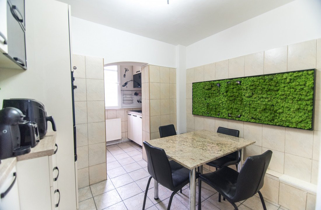 Apartament 3 camere decomandat Gavana - zona excelenta