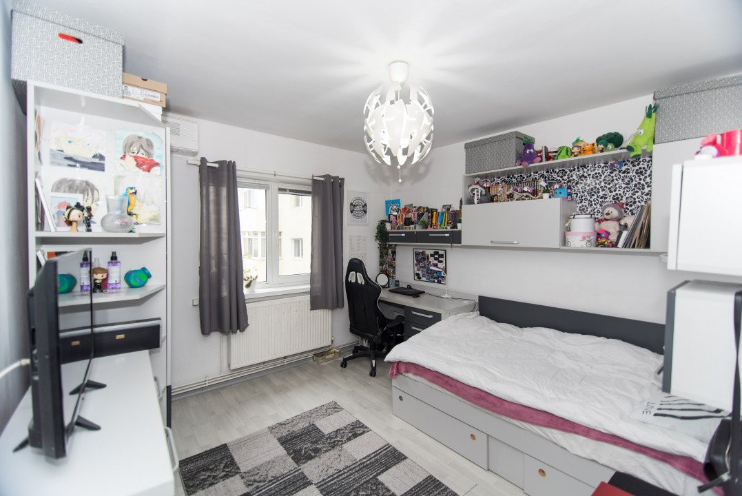 Apartament 3 camere decomandat Gavana - zona excelenta