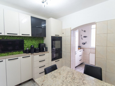 Apartament 3 camere decomandat Gavana - zona excelenta
