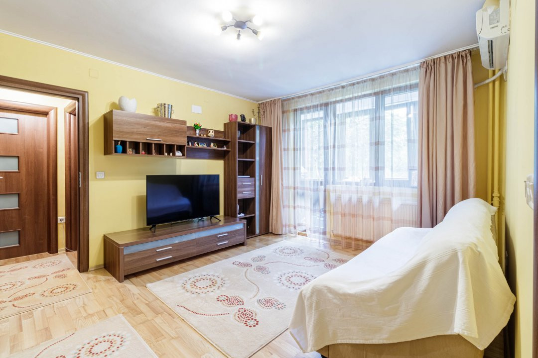 Nu pierde apartament 3 camere centrala proprie boxa etaj intermediar